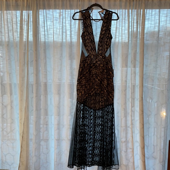 Long, sexy black stress with side cutout sides - Picture 4 of 5